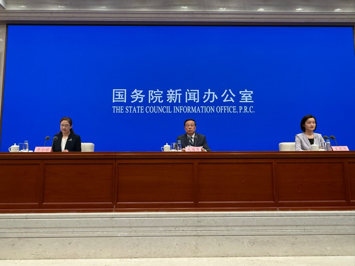 上半年我国芯片日均产量超15亿块，高端芯片需求迎来大爆发
